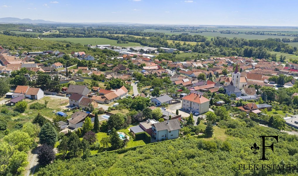 Prodej domu 371 m² s pozemkem 2 392 m², Medlov – náhled fotky 51
