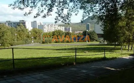 Prodej komerčního pozemku 5 527 m², Moskevská, Most