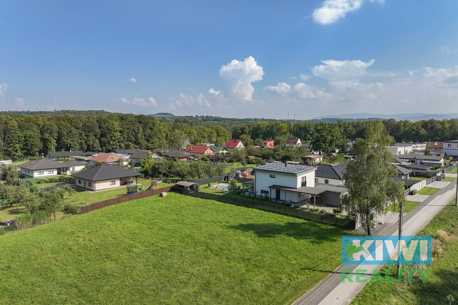 Prodej stavebního pozemku 1 000 m² – fotografie 4