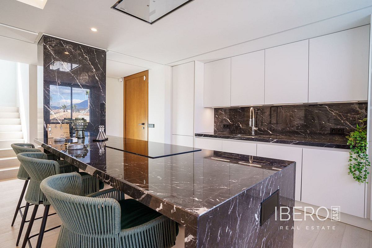 Casa 6+kk – Nueva Andalucía - Vista 4