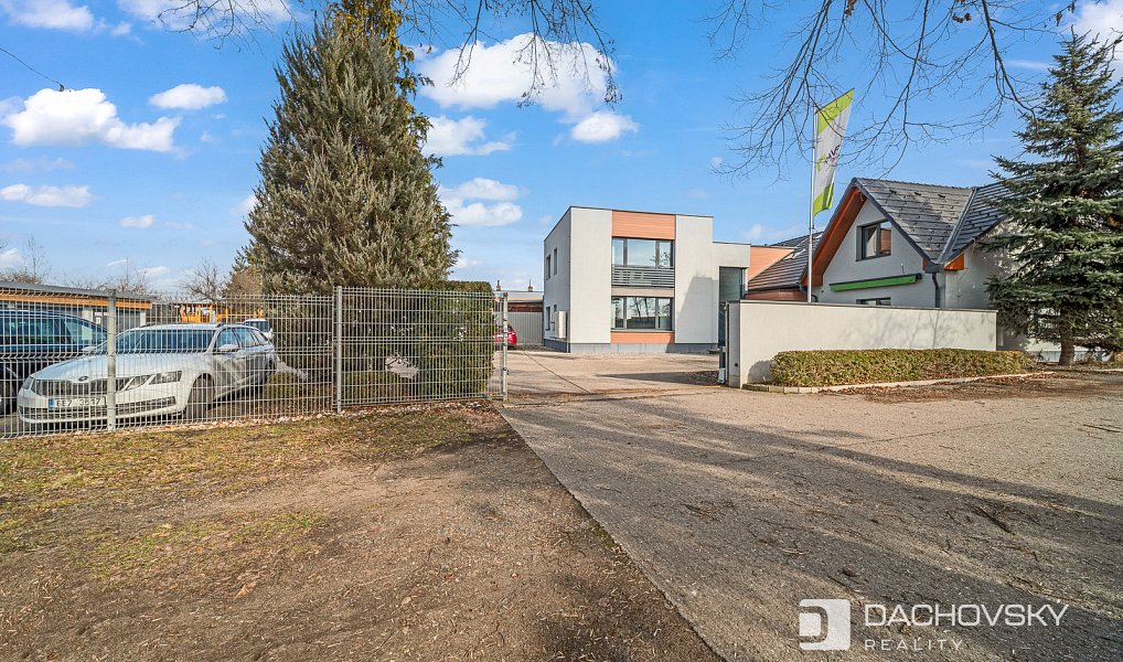 Prodej obchodních prostor 374 m², Pardubice – náhled fotky 14