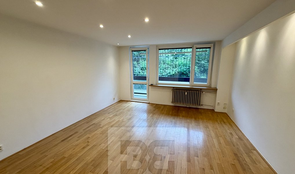 Prodej bytu 3+1 78 m², Praha – náhled fotky 2