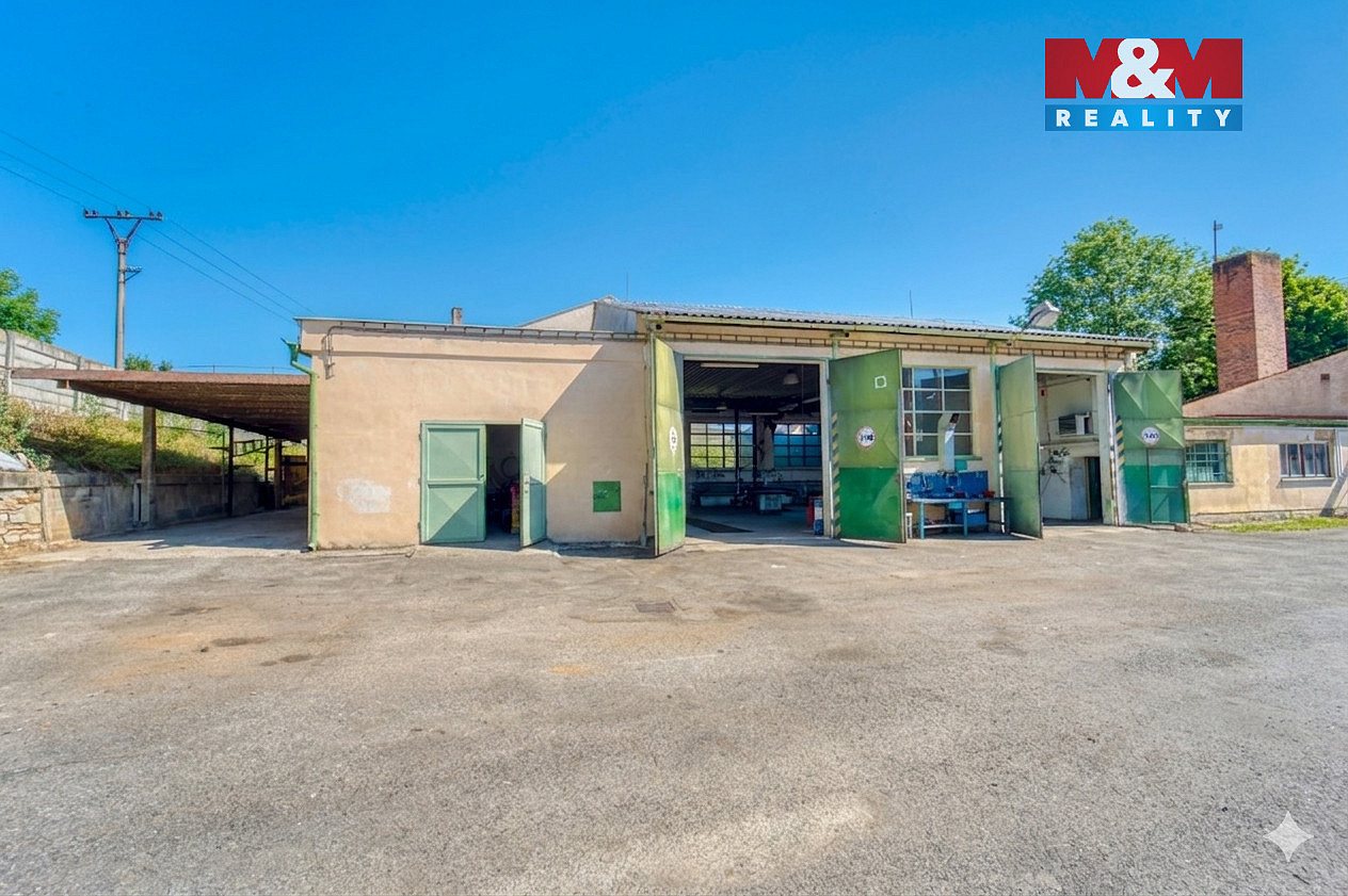 Pronájem výrobních prostor 378 m² — photo 2