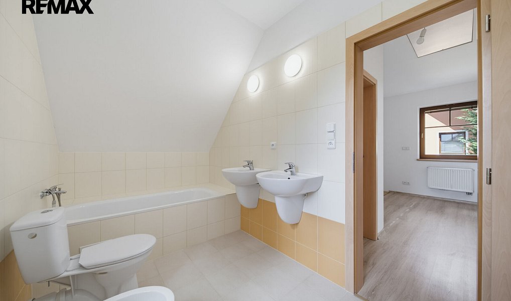 Prodej domu 120 m² s pozemkem 449 m², Karlovy Vary – náhled fotky 4