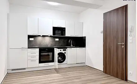 Pronájem bytu 1+kk 30 m²