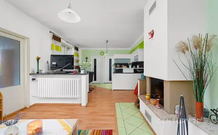 Prodej domu 165 m² s pozemkem 923 m², Uhřice, okres Hodonín