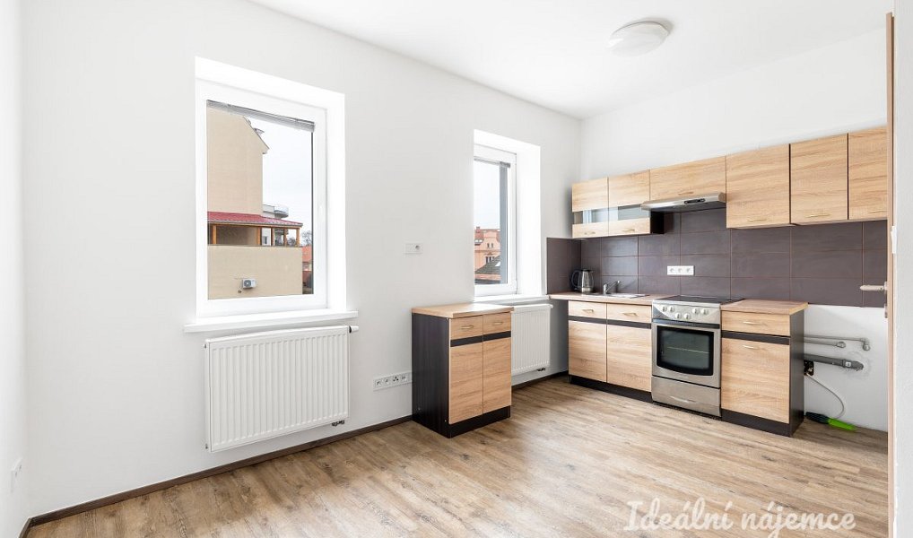 Pronájem bytu 1+kk 24 m², Praha – náhled fotky 2