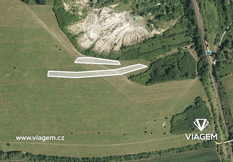 Prodej pole 1 935 m²