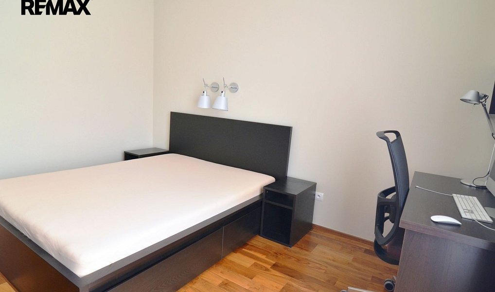 Pronájem bytu 2+kk 68 m², Praha – náhled fotky 11