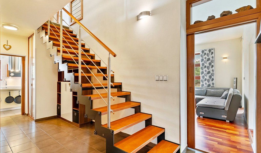 Prodej domu 246 m² s pozemkem 1 270 m², Beroun – náhled fotky 21