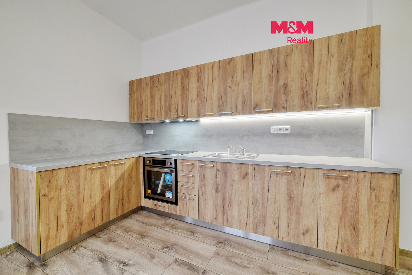 Prodej nájemního domu, činžáku 218 m²