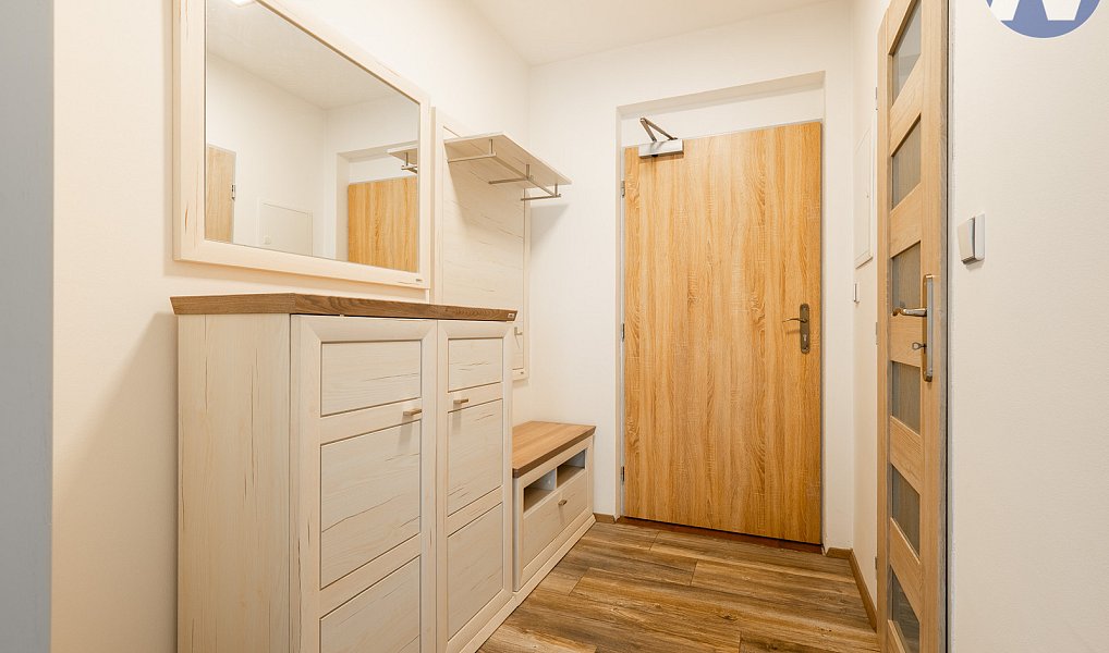 Pronájem bytu 1+kk 35 m², Husinec – náhled fotky 8