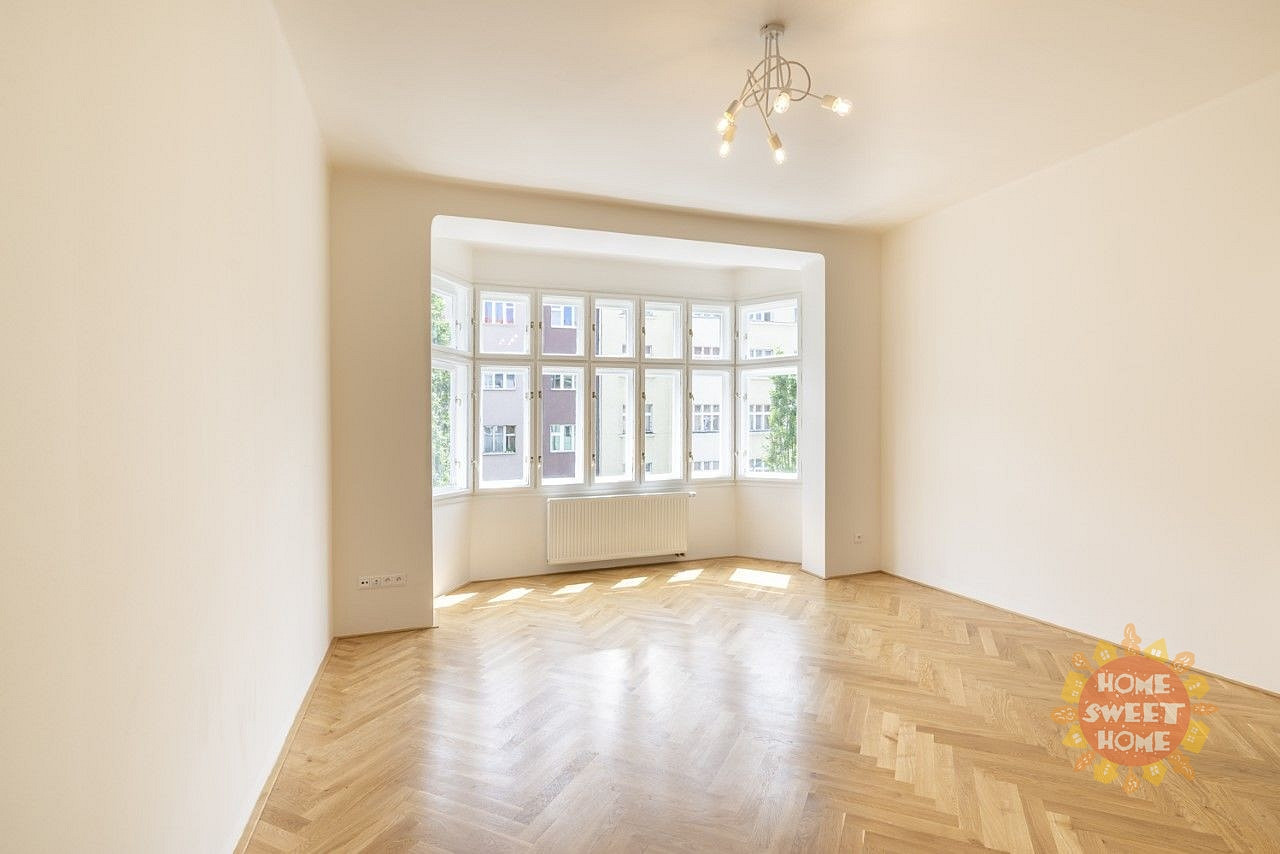 Pronájem bytu 2+kk 58 m² – fotografie 2