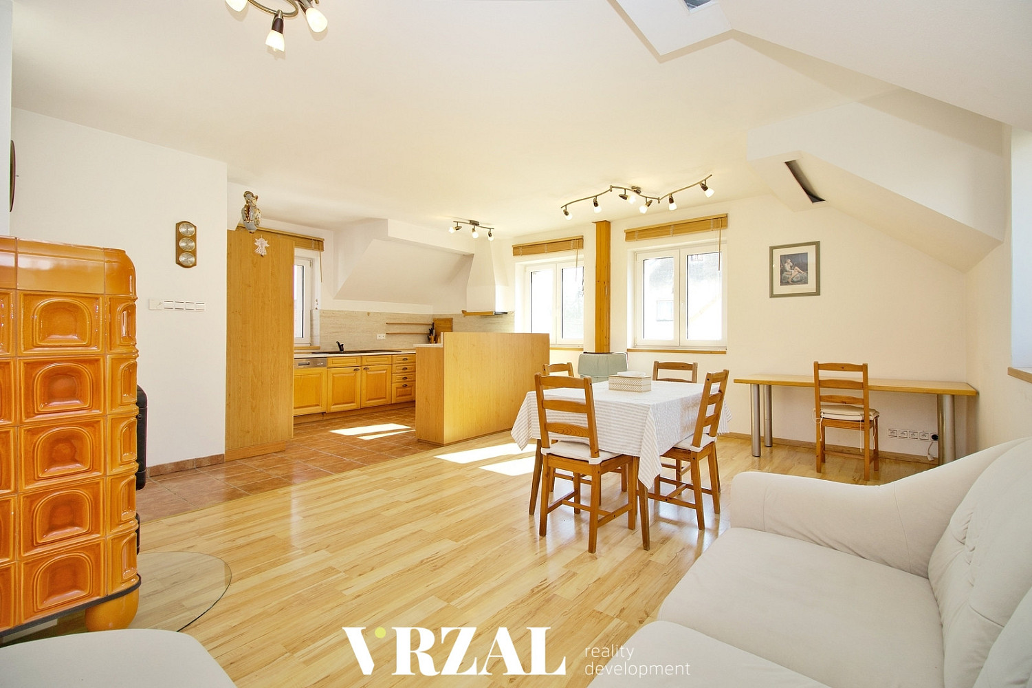 Prodej domu 189 m² s pozemkem 380 m² – fotografie 4