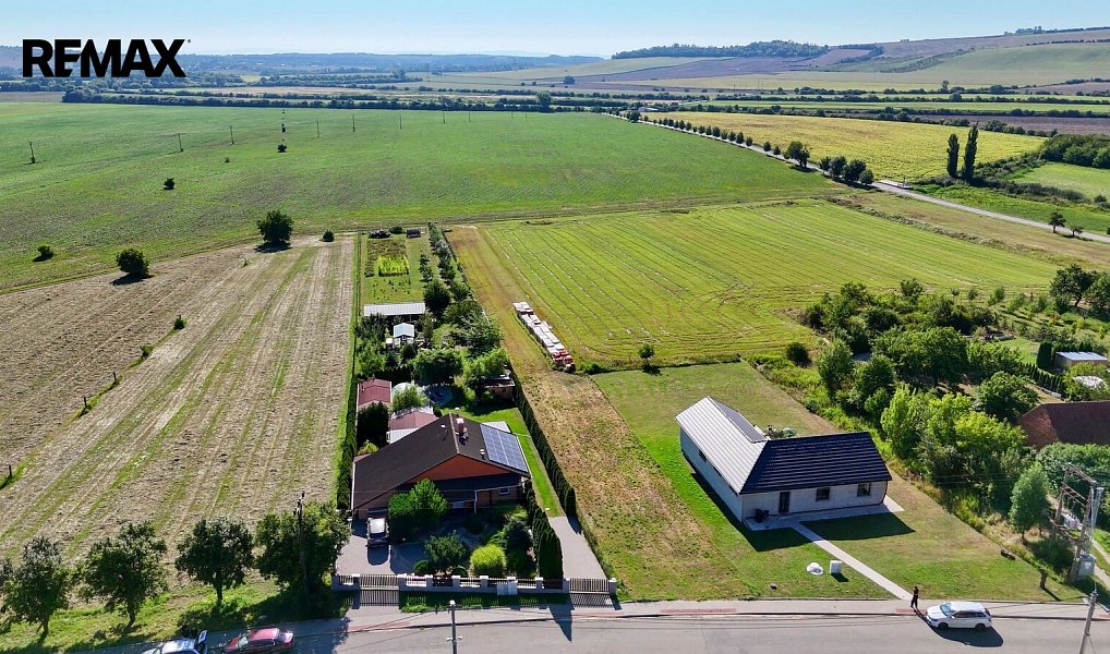 Prodej stavebního pozemku 1 892 m², Brumovice – náhled fotky 2