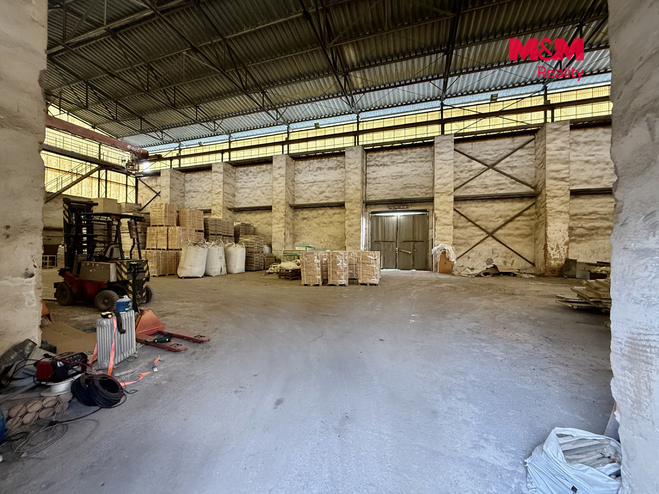 Pronájem skladovacích prostor 1 040 m² – fotografie 2