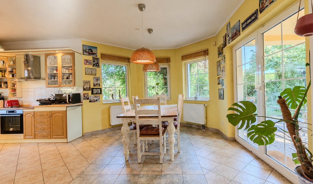 Prodej domu 187 m² s pozemkem 859 m², Skorkov – náhled fotky 3