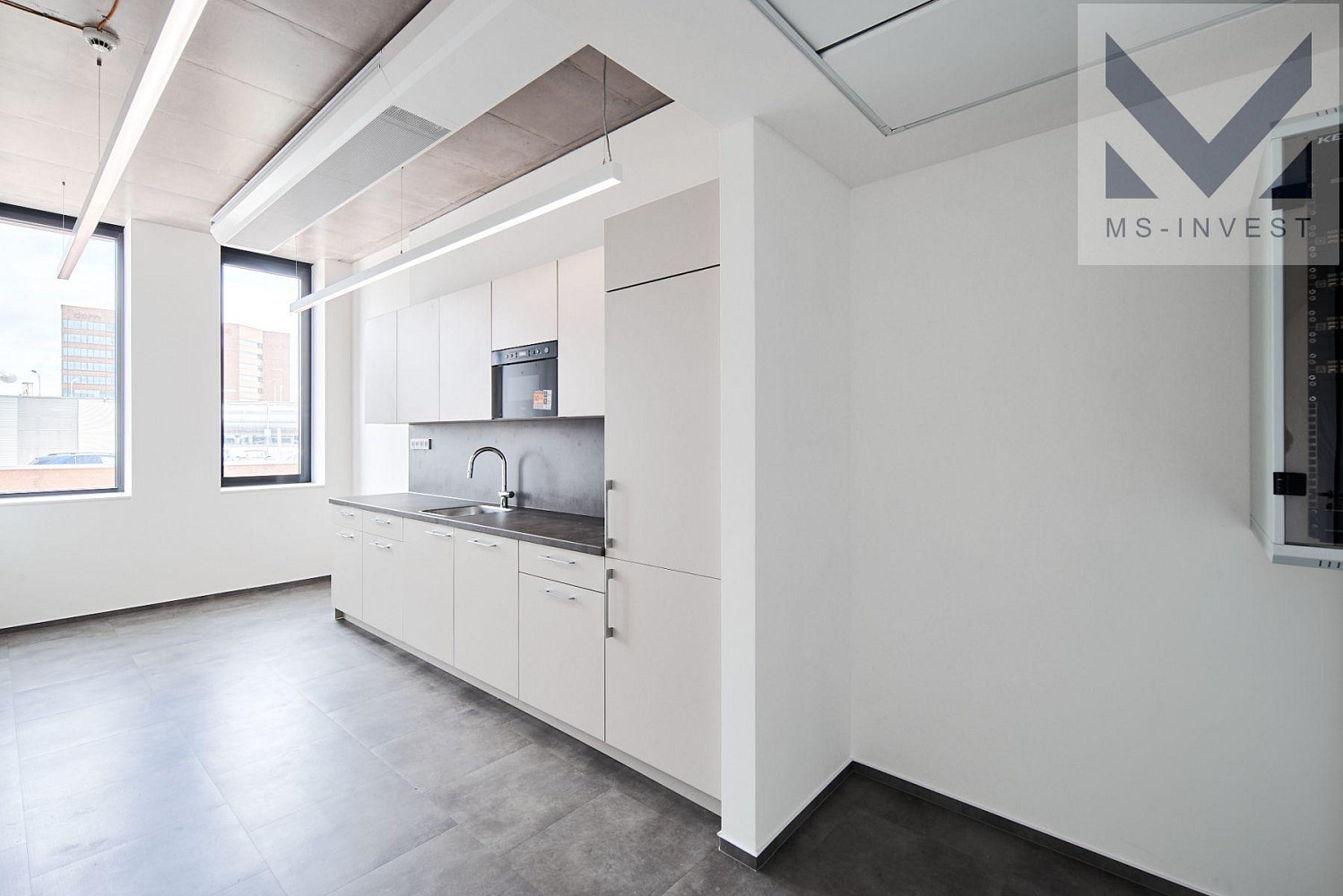 Pronájem kanceláře 257 m² — photo 4