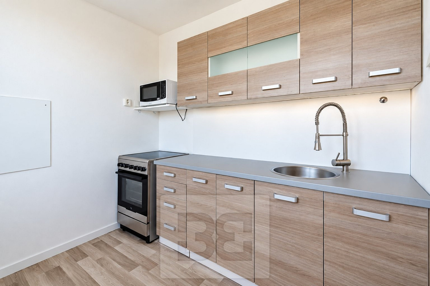 Pronájem bytu 2+1 58 m² – fotografie 3