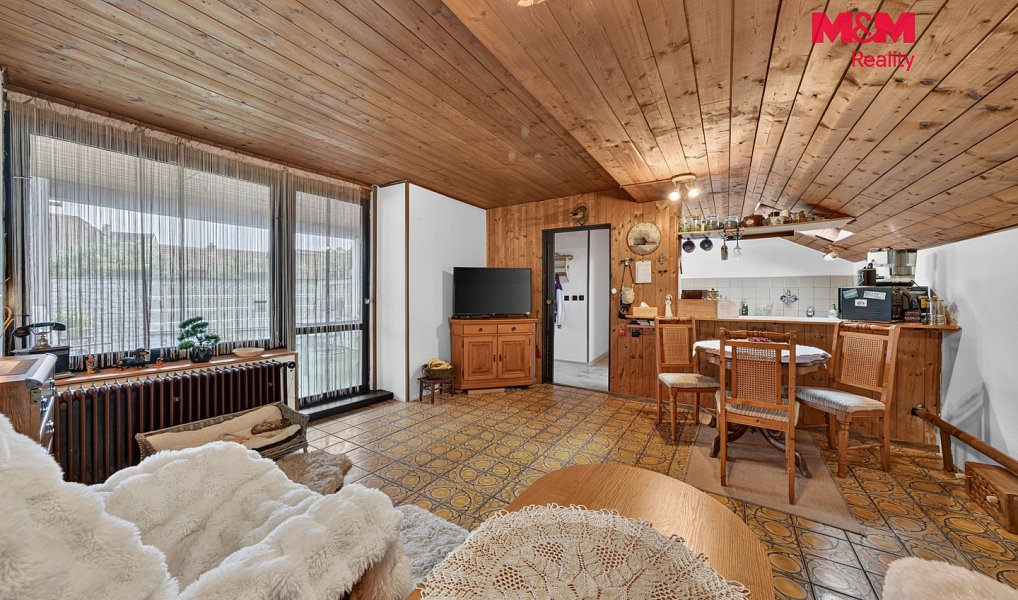 Prodej domu 190 m² s pozemkem 143 m², Kunžak – náhled fotky 2