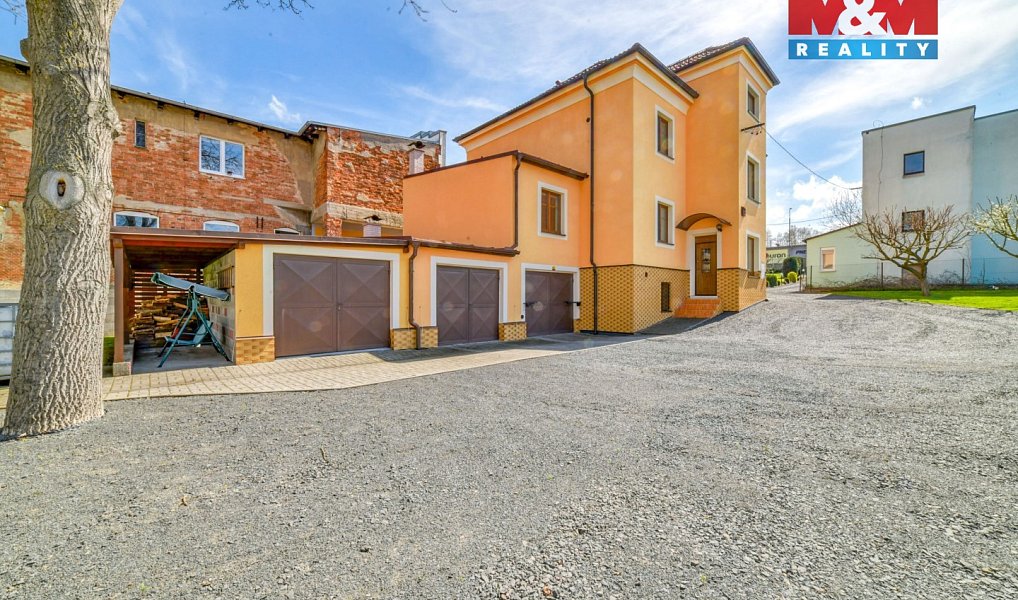 Prodej domu 248 m² s pozemkem 1 621 m², Cheb – náhled fotky 21