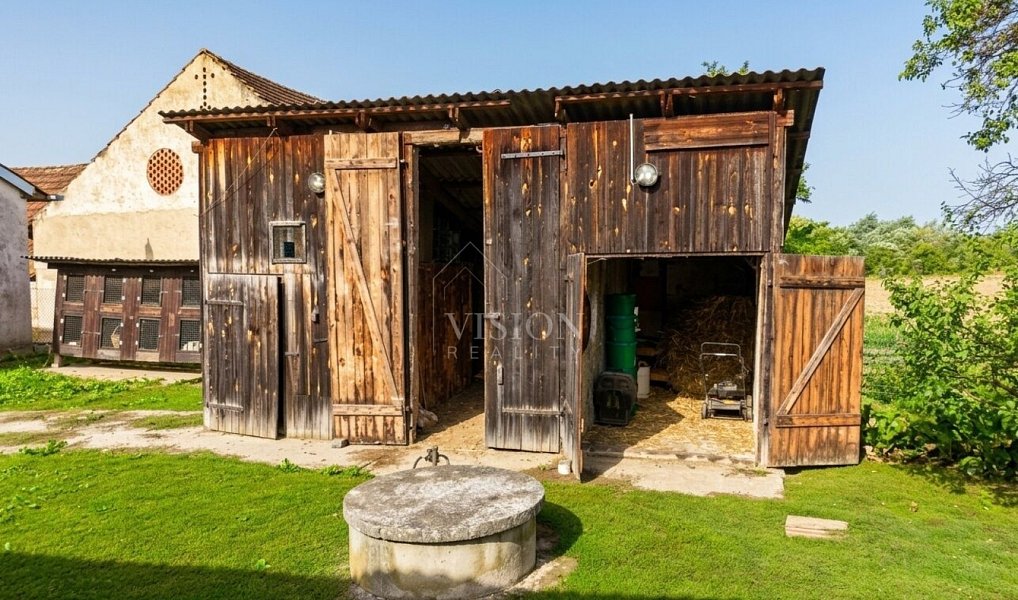 Prodej domu 200 m² s pozemkem 886 m², Kučeř – náhled fotky 14