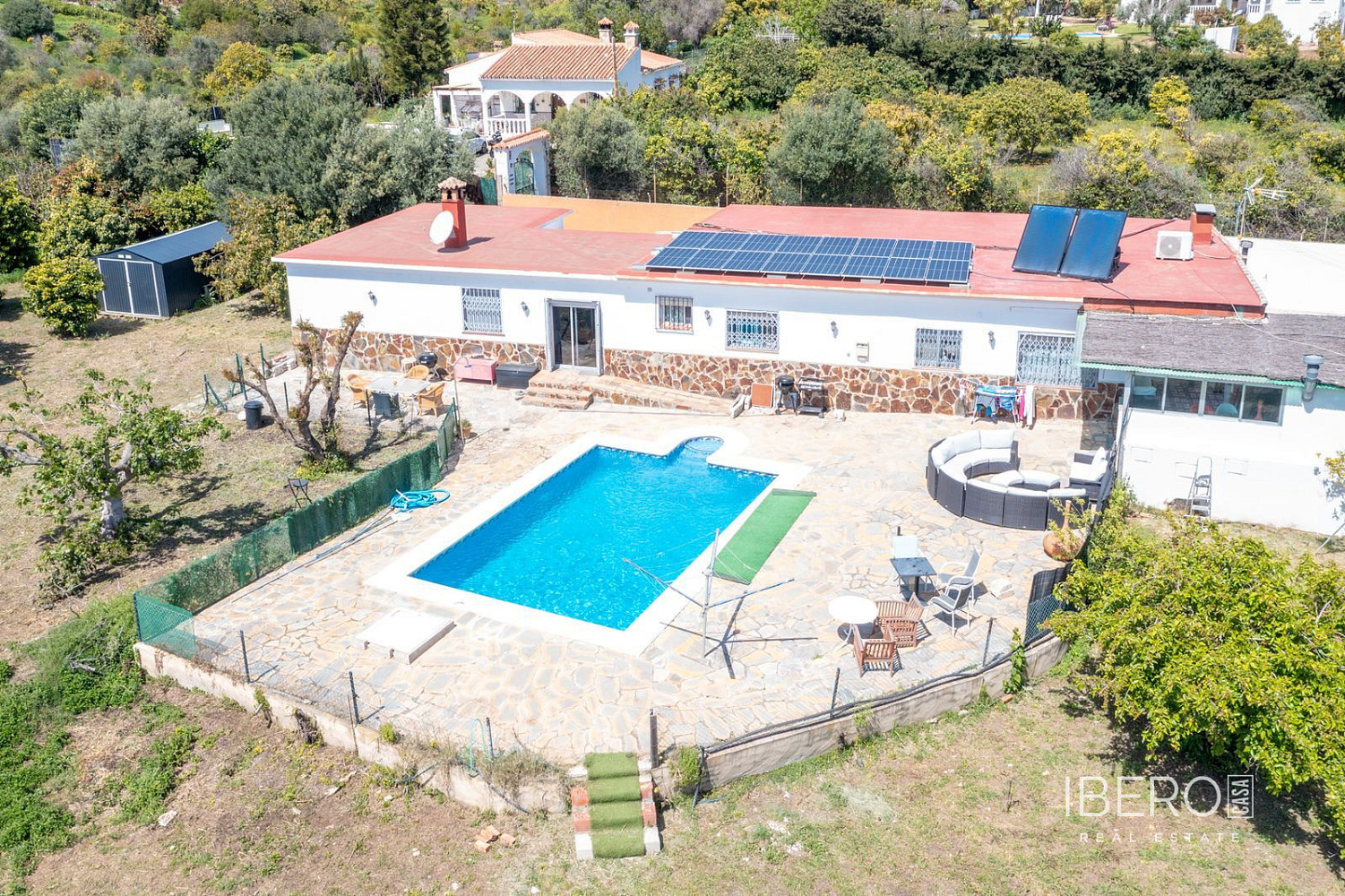 Prodej domu 369 m² s pozemkem 3 735 m²