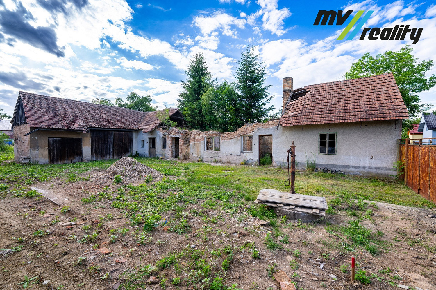 Prodej domu 175 m² s pozemkem 549 m² – fotografie 3