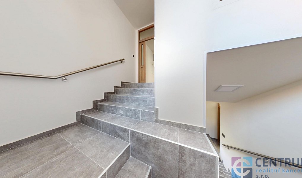 Pronájem kanceláře 350 m², Jablonec nad Nisou – náhled fotky 10