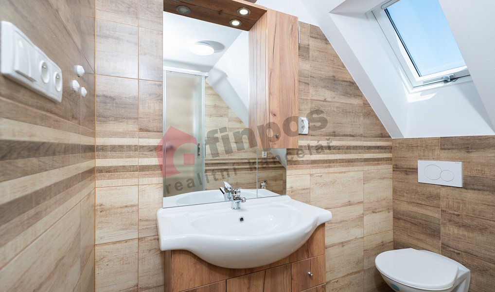 Prodej domu 158 m² s pozemkem 642 m², Načeradec – náhled fotky 29