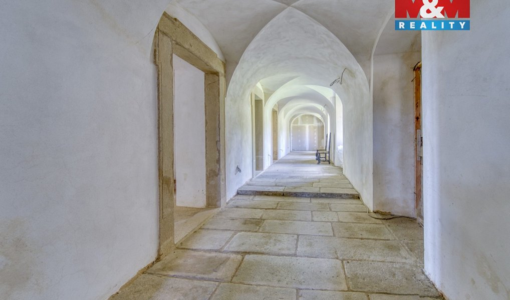 Prodej ubytovacího objektu 1 614 m², Červené Poříčí – náhled fotky 9
