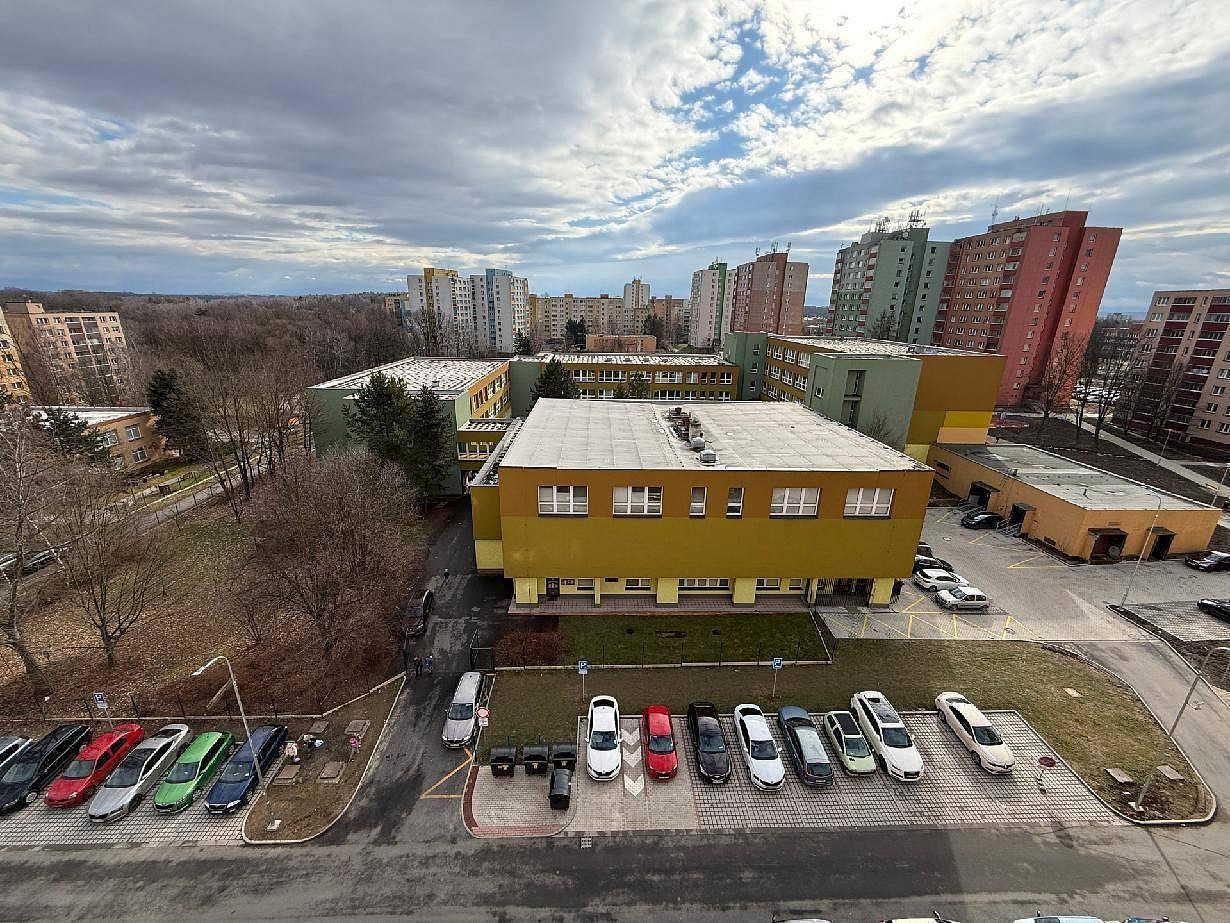 Pronájem bytu 2+1 44 m² – fotografie 3