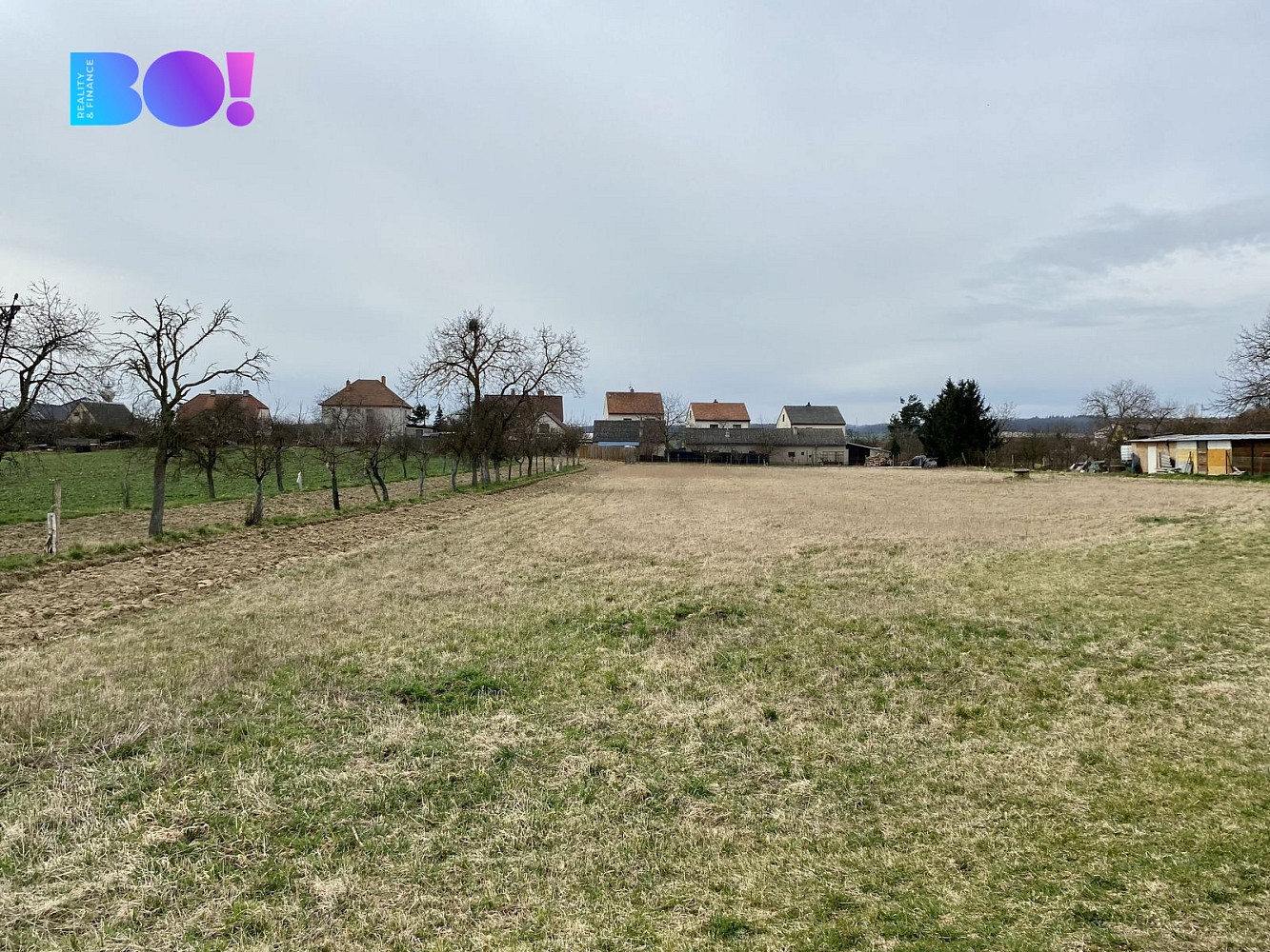 Prodej stavebního pozemku 881 m² – fotografie 4