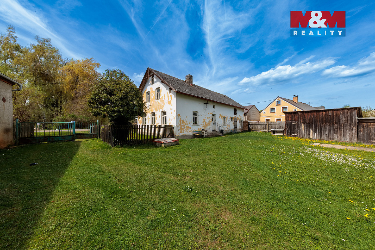 Prodej domu 105 m² s pozemkem 2 125 m² — photo 2