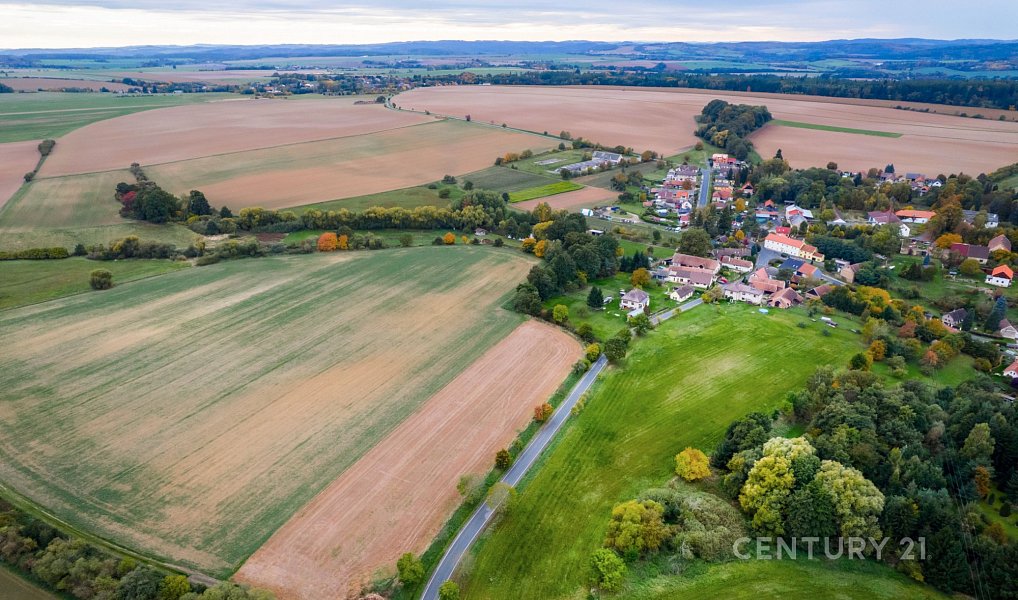 Prodej stavebního pozemku 5 247 m², Církvice – náhled fotky 4