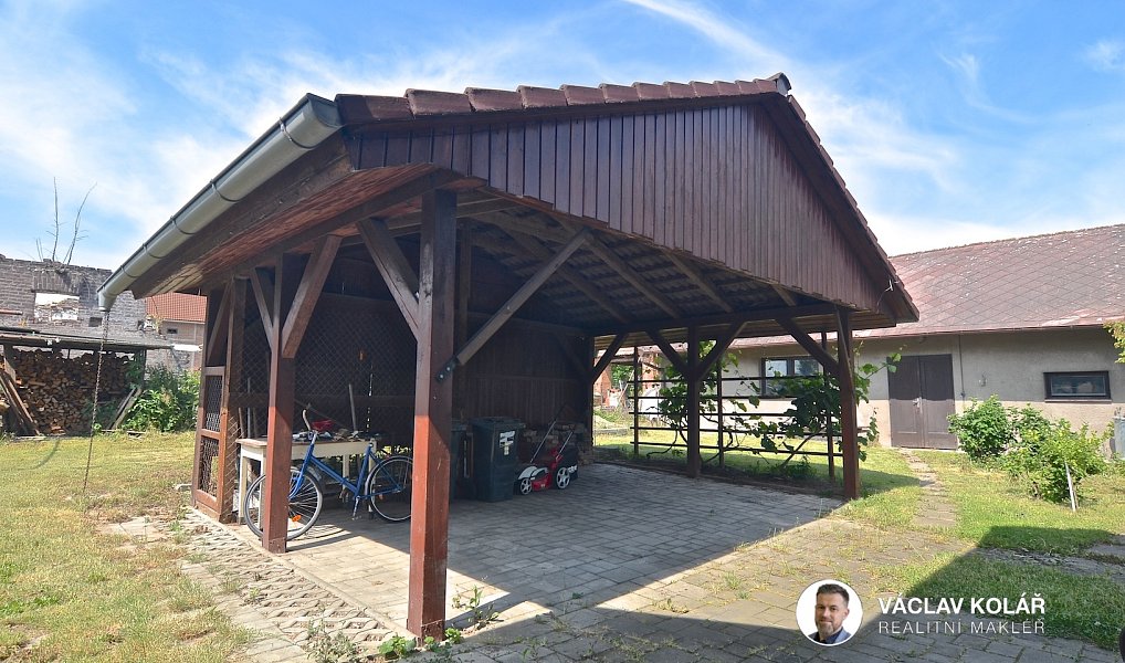 Prodej domu 196 m² s pozemkem 805 m², Stěžery – náhled fotky 12