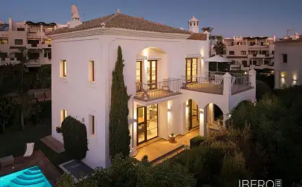 Prodej domu 293 m² s pozemkem 504 m², Estepona, Španělsko