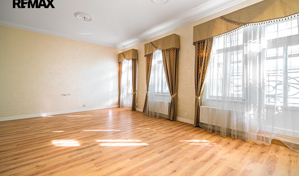 Prodej bytu 2+kk 98 m², Mariánské Lázně – náhled fotky 3