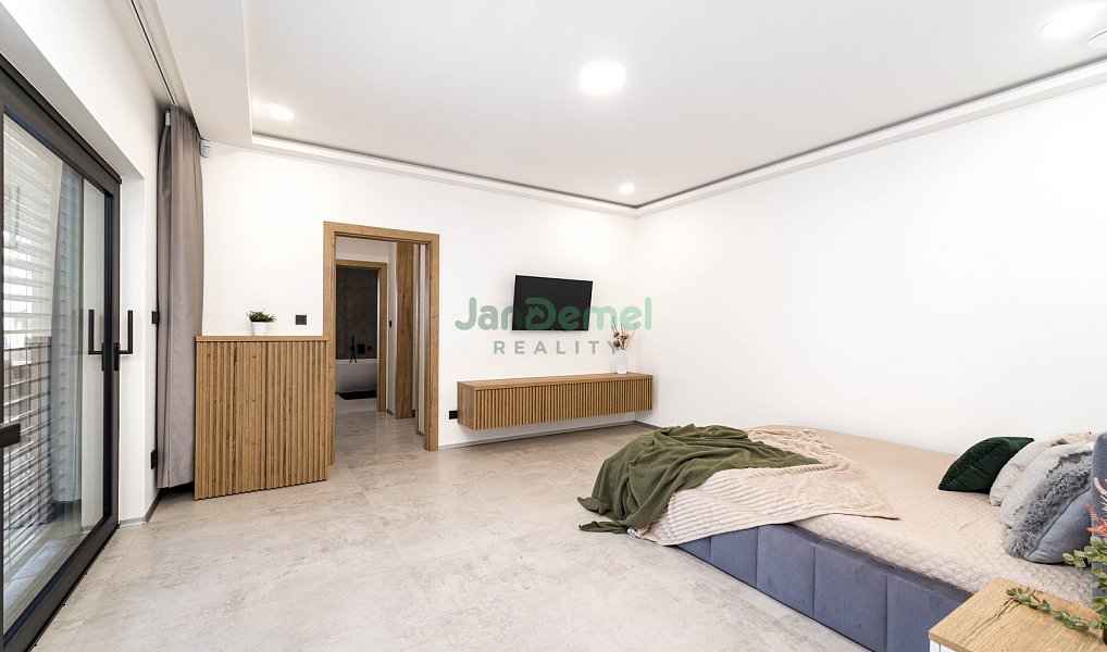 Prodej domu 199 m² s pozemkem 1 598 m², Píšť – náhled fotky 37