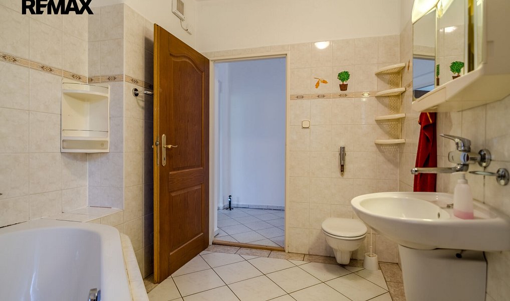 Prodej domu 151 m² s pozemkem 903 m², Lužná – náhled fotky 9