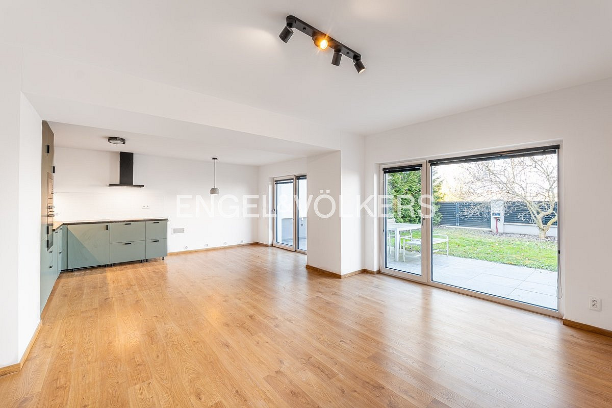 Pronájem domu 120 m² s pozemkem 253 m²