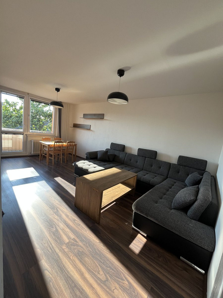 Pronájem bytu 3+1 78 m² — photo 3