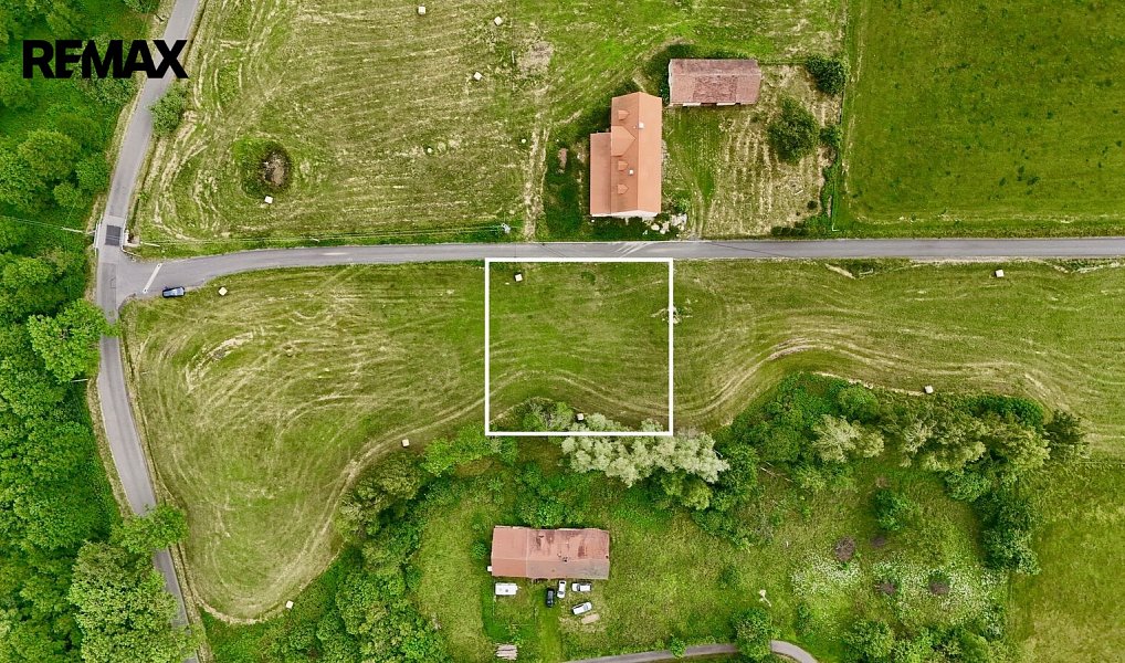 Prodej stavebního pozemku 1 809 m², Pertoltice – náhled fotky 3