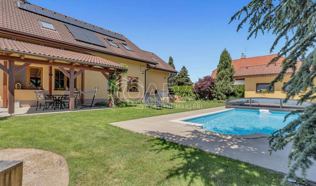 Prodej domu 255 m² s pozemkem 775 m², Šestajovice – náhled fotky 3