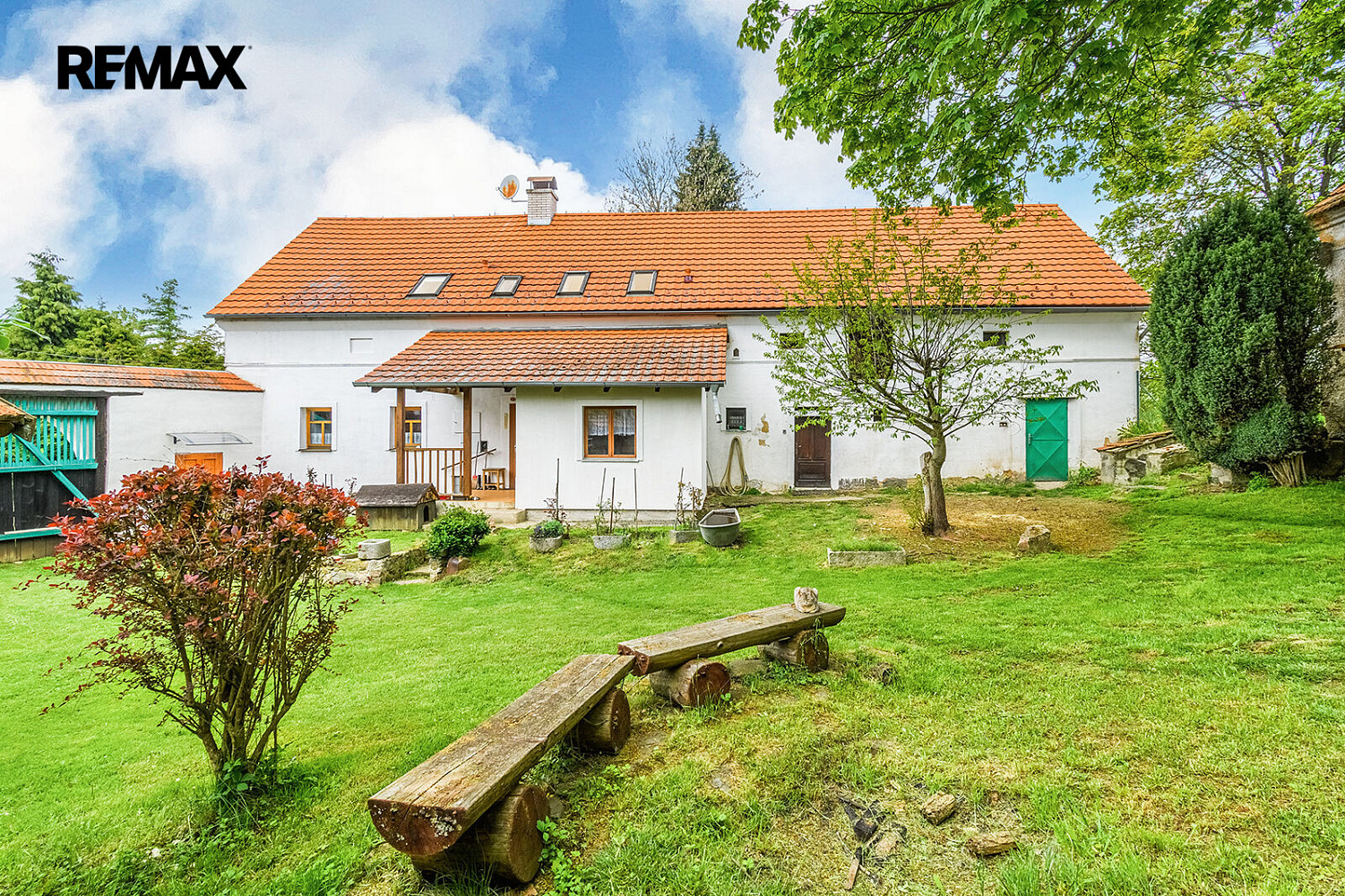 Prodej domu 300 m² s pozemkem 1 859 m² – fotografie 2