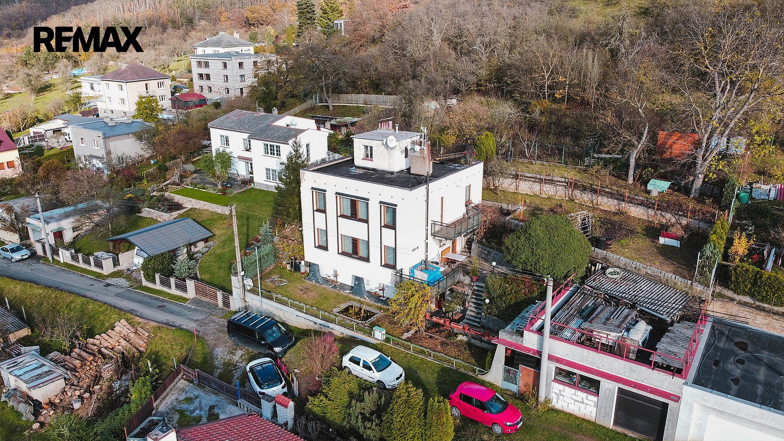 Prodej domu 280 m² s pozemkem 1 898 m²