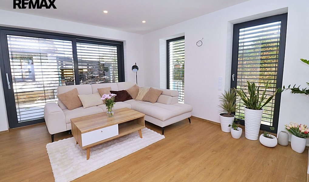 Prodej domu 131 m² s pozemkem 352 m², Holice, okres Pardubice