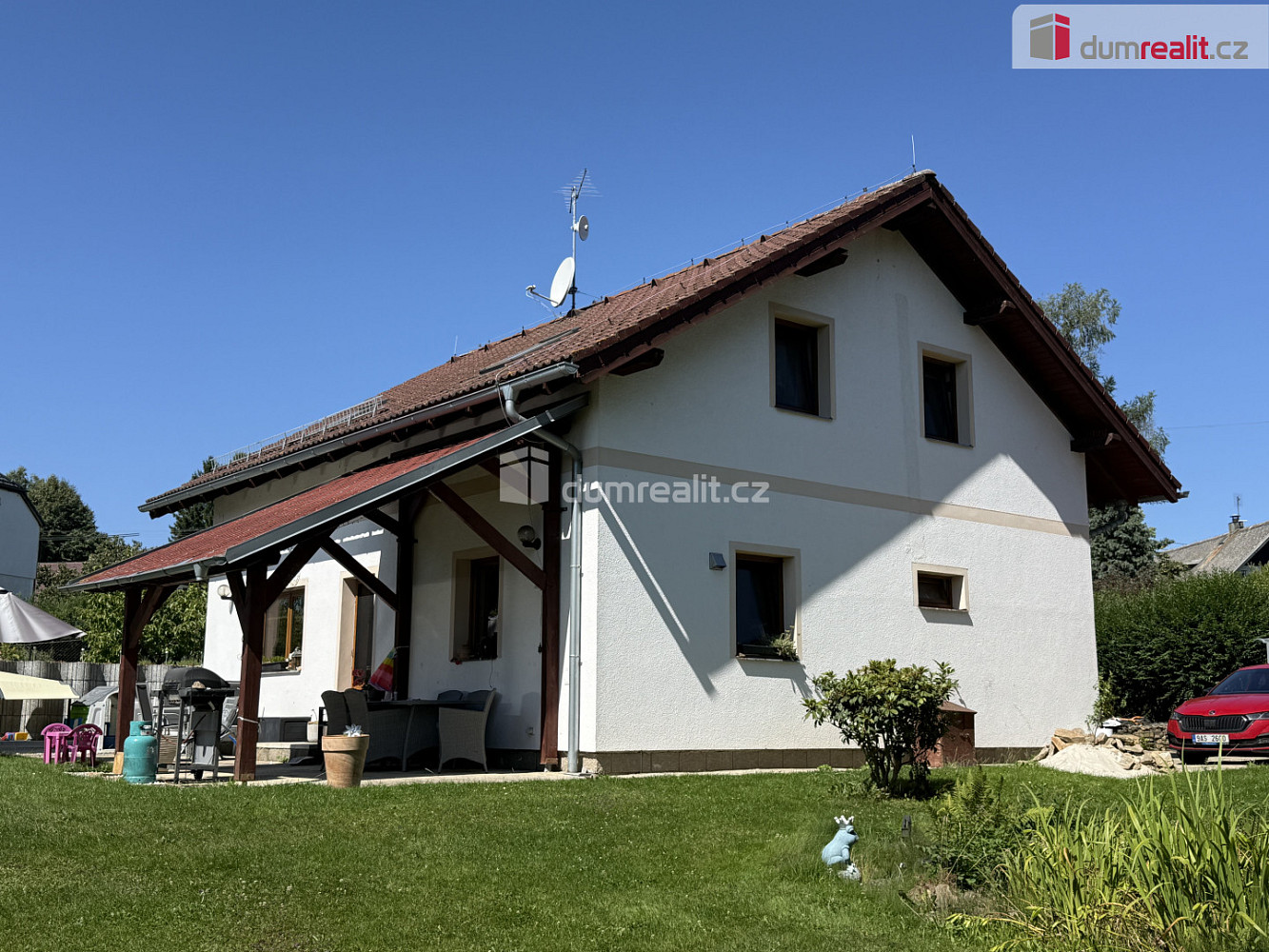Prodej domu 180 m² s pozemkem 1 678 m²