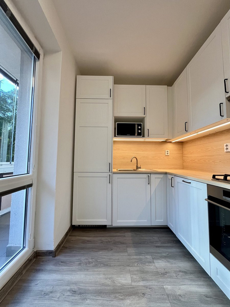 Pronájem bytu 2+1 55 m² – fotografie 2