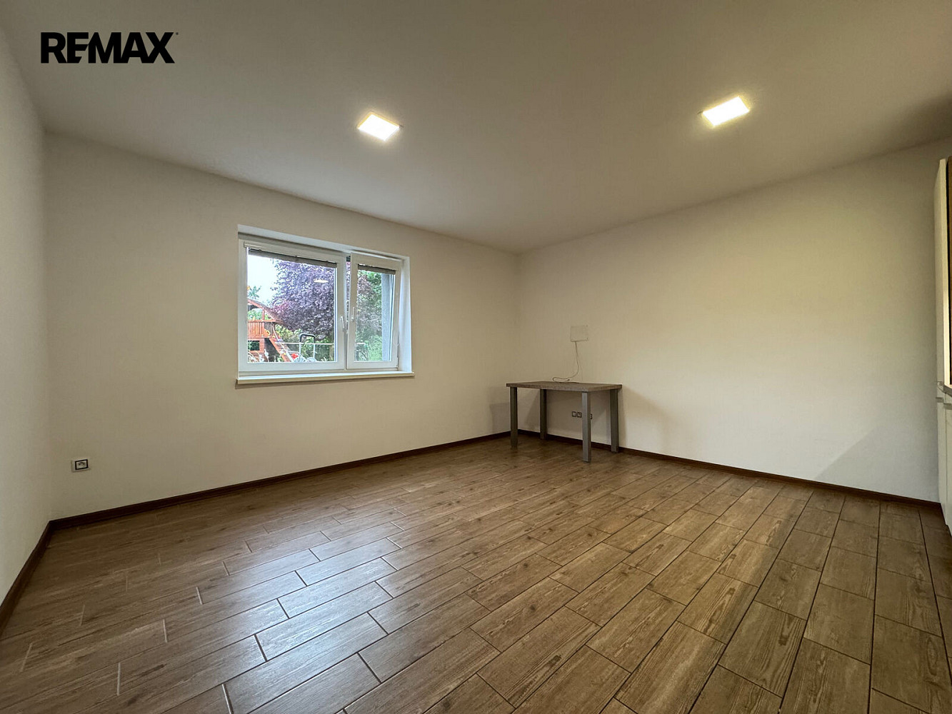 Pronájem bytu 2+kk 55 m² – fotografie 2